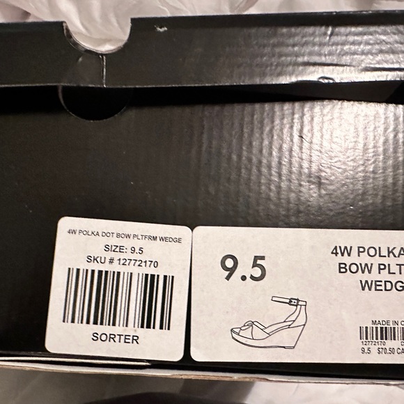 4w polka dot bow platform wedge torrid brand - Picture 2 of 4